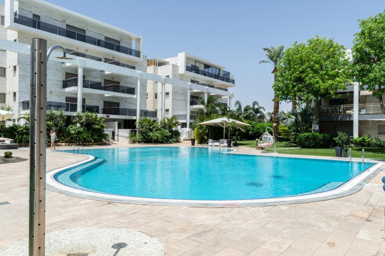 דירת גן פונה לבריכה - Pool Garden View Eilat Apartment Exterior photo