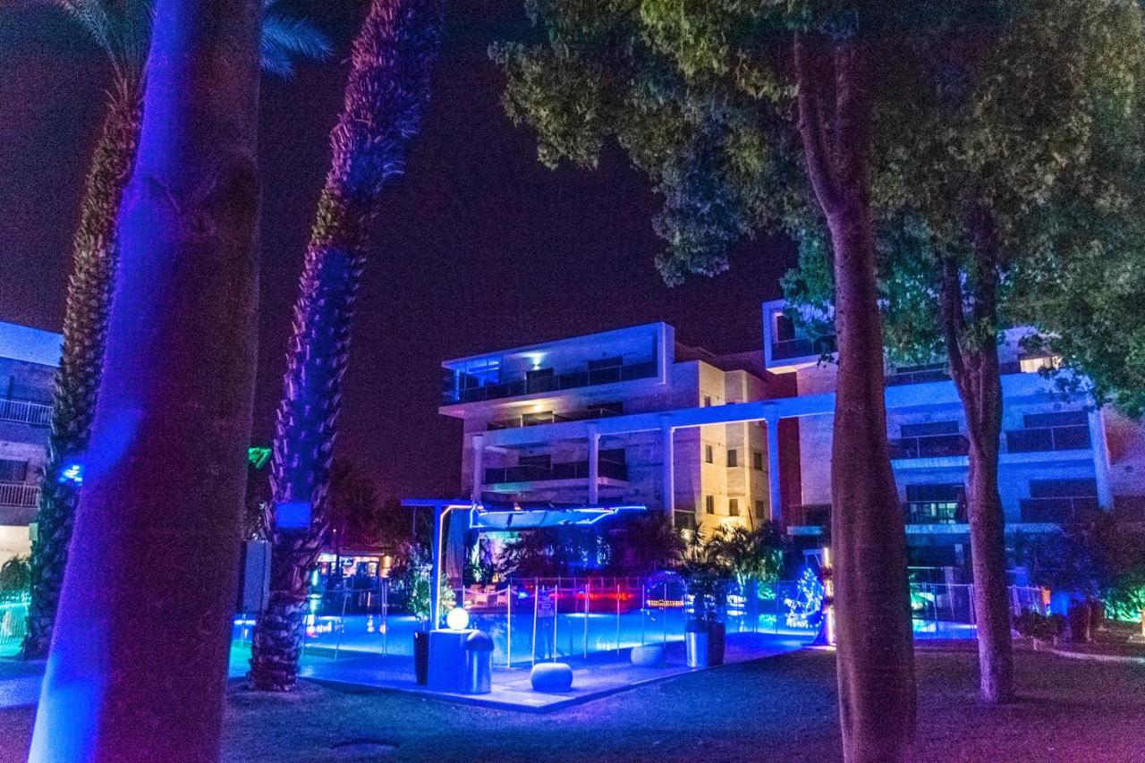 דירת גן פונה לבריכה - Pool Garden View Eilat Apartment Exterior photo