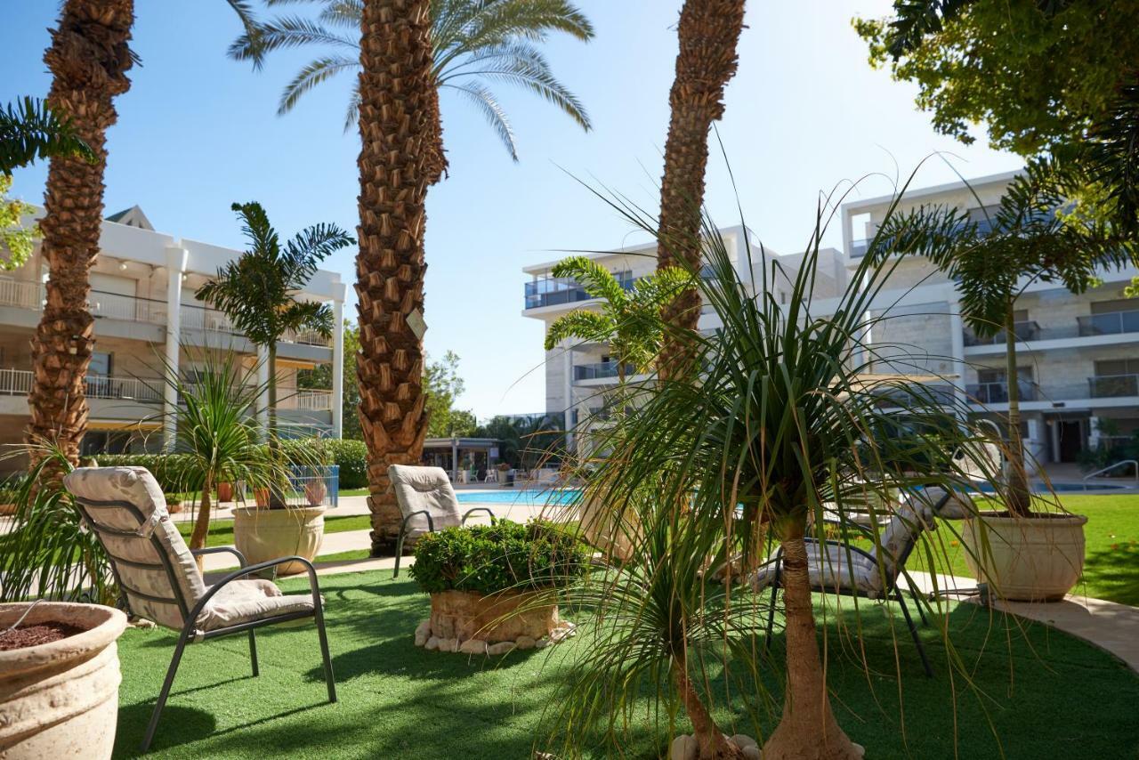 דירת גן פונה לבריכה - Pool Garden View Eilat Apartment Exterior photo