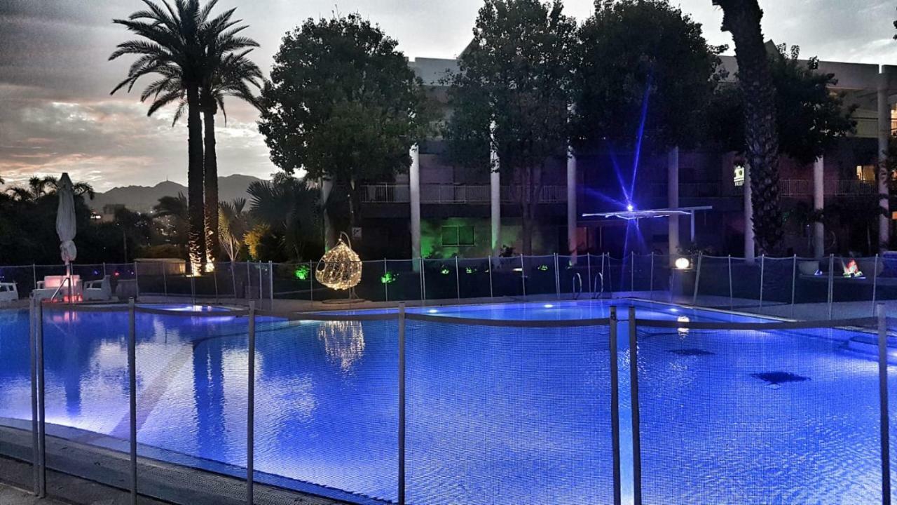 דירת גן פונה לבריכה - Pool Garden View Eilat Apartment Exterior photo